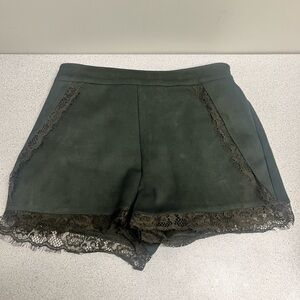 Dark green velvet shorts with lace
